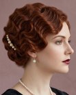 Penteado preso, inspirado em um corte bob