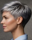 Cabelo platinado batido à máquina