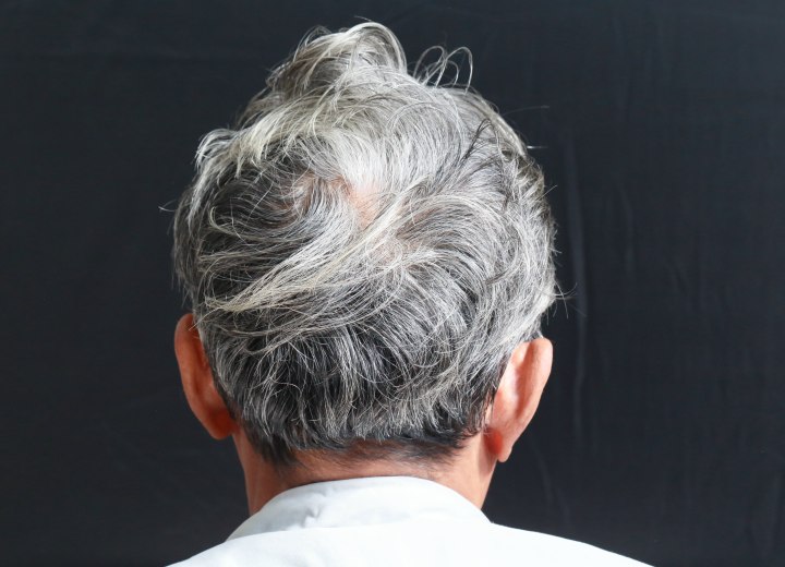Redemoinho com cabelo espetado